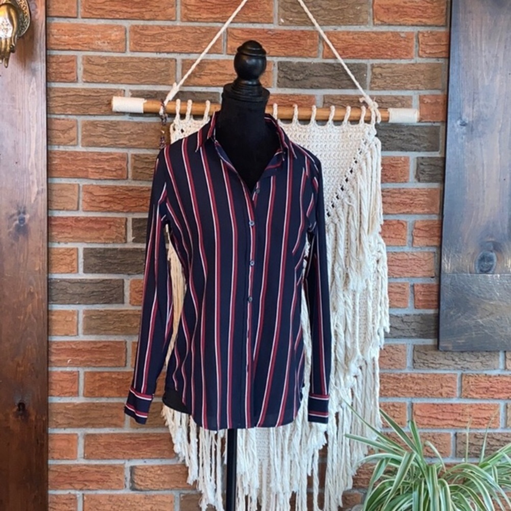 🍌 BANANA REPUBLIC Striped Blouse